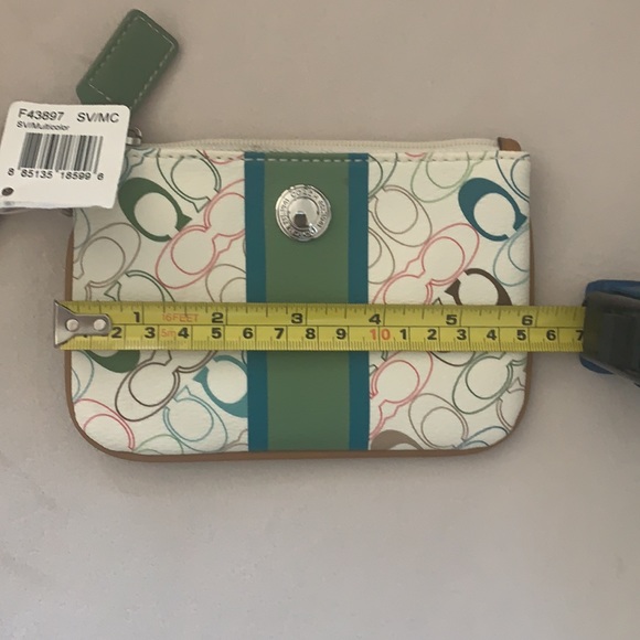 NWT Coach Wristlet - Picture 3 of 6